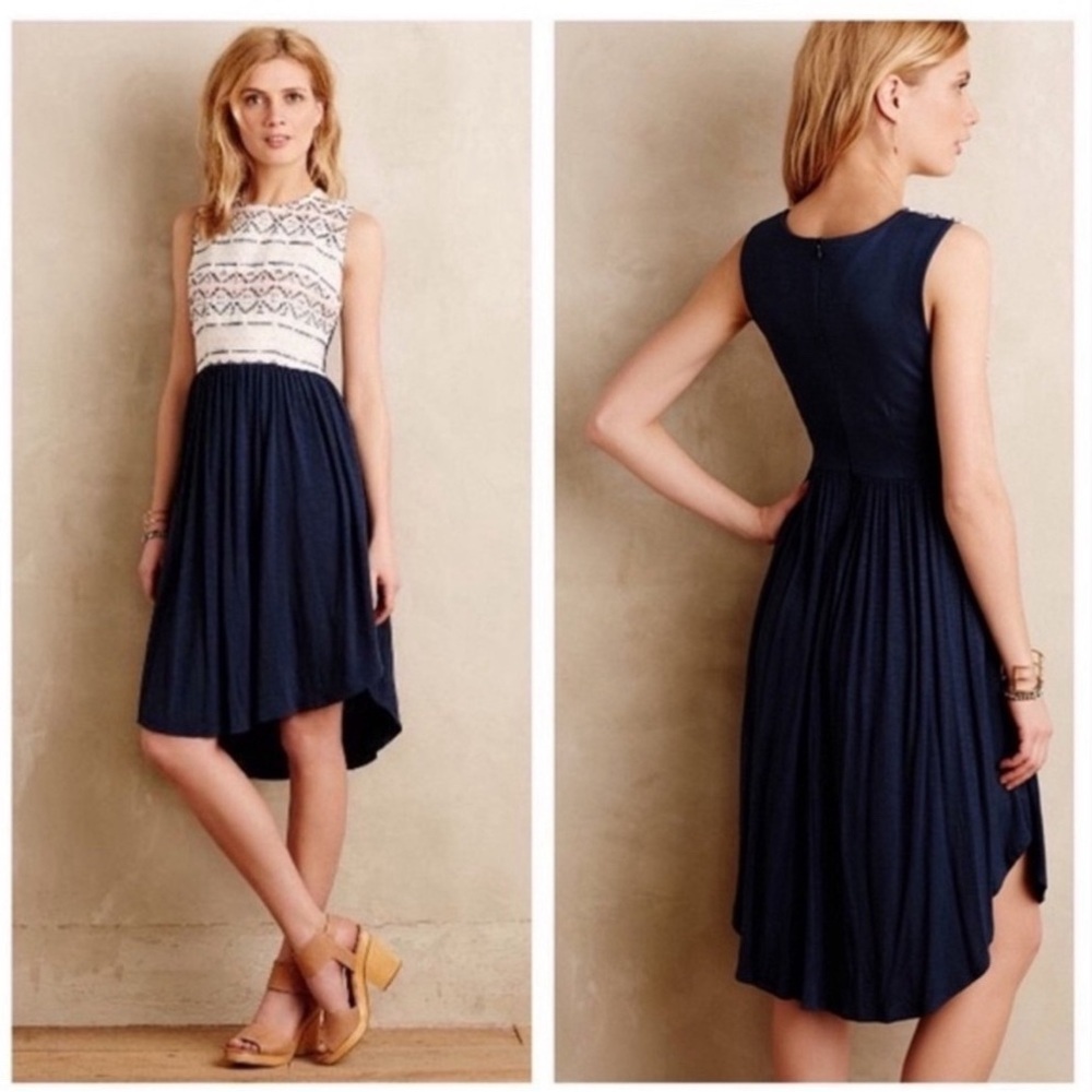 🔥Dolan Salado navy dress with cream embroidered bodice. med
